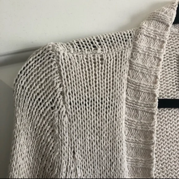 Abercrombie and Fitch Cream Cardigan - Picture 8 of 10